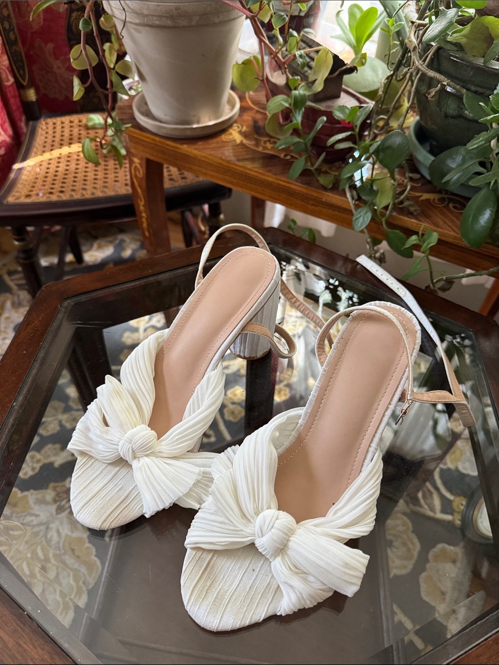 Elegant Cream Knot-Front Slingback Heels - Women